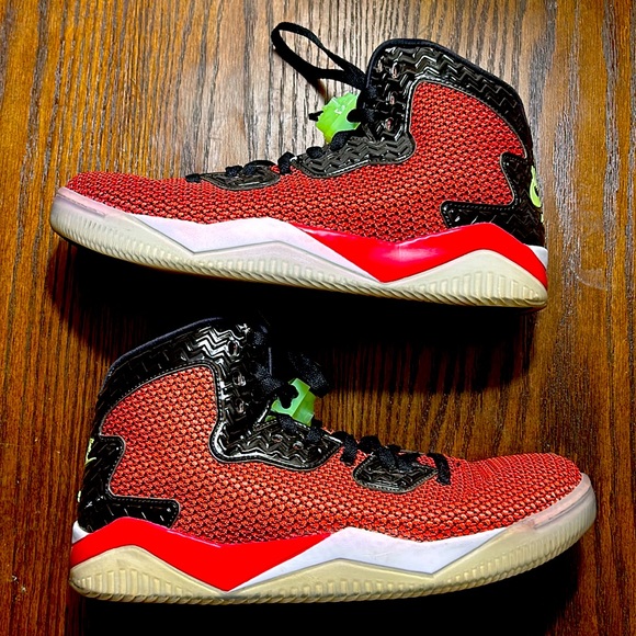 Used Like New!!! Air Jordan Spike 40 University Reds 11” - Picture 3 of 3